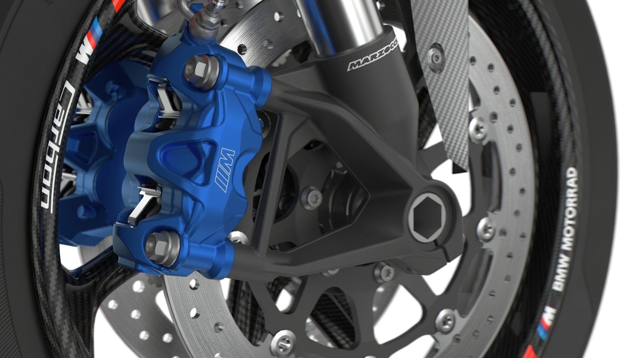 BMW M 1000 XR: la crossover da tuta di pelle